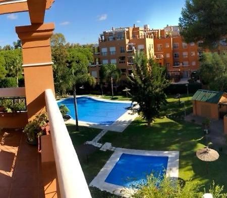 Gatu Premium Atico Sotavento Playa, Parking, Terraza, Piscinas, Wifi Y Aire Acc , " Preferente Mayores De 25 Anos Y Familias " El Puerto de Santa María Dış mekan fotoğraf