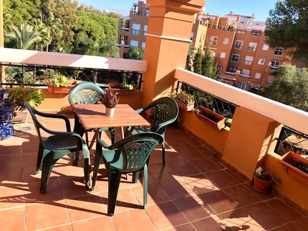 Gatu Premium Atico Sotavento Playa, Parking, Terraza, Piscinas, Wifi Y Aire Acc , " Preferente Mayores De 25 Anos Y Familias " El Puerto de Santa María Dış mekan fotoğraf