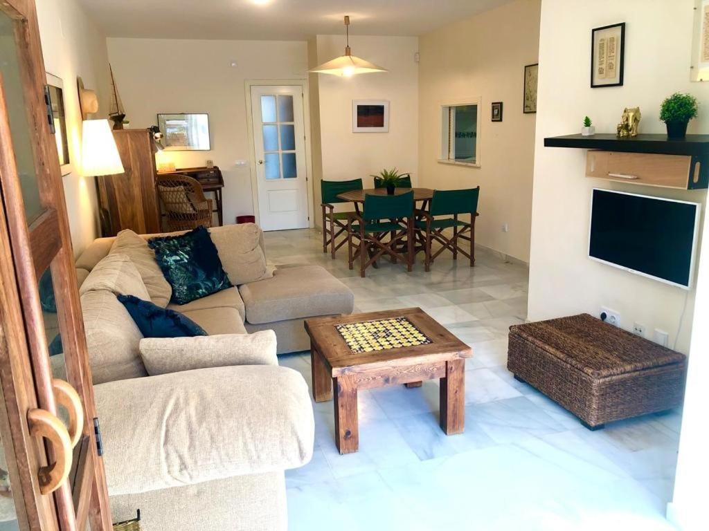 Gatu Premium Atico Sotavento Playa, Parking, Terraza, Piscinas, Wifi Y Aire Acc , " Preferente Mayores De 25 Anos Y Familias " El Puerto de Santa María Dış mekan fotoğraf